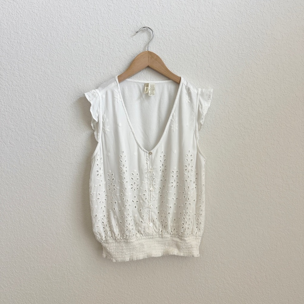 japna eyelet top